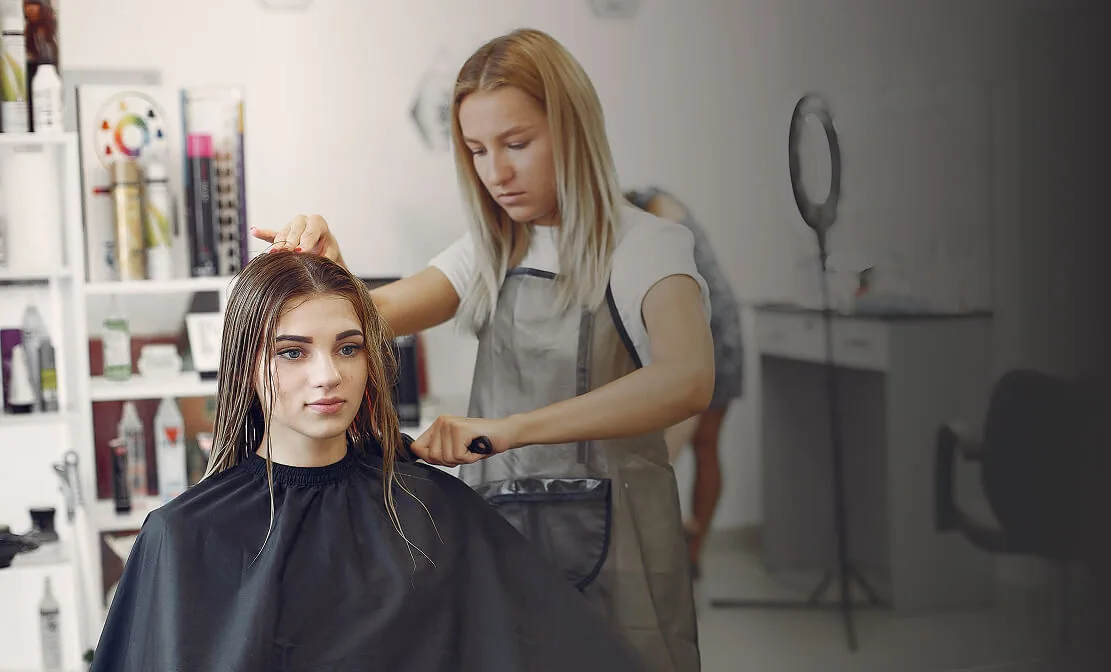 Fúkaná vlasov v kaderníctve Turany